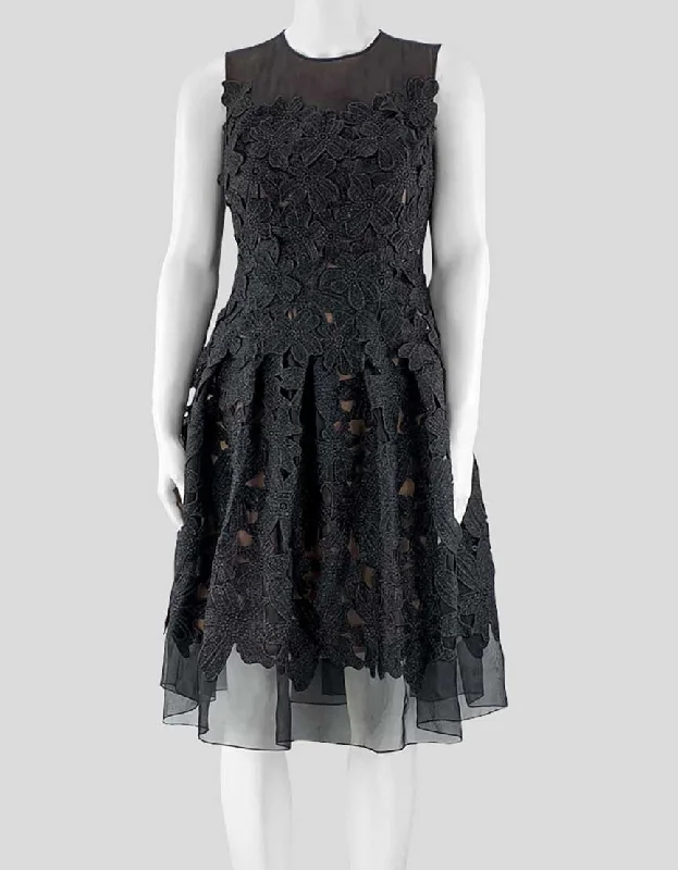 Carmen Marc Valvo Black Floral Applique Dress Size 6US Boat Neckline Classic