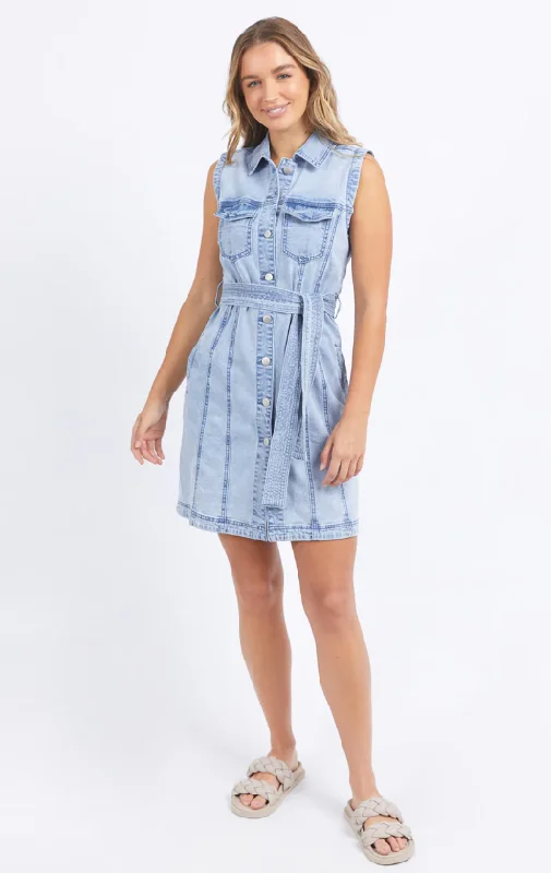 Foxwood Sleeveless Talbert Dress Halter Neckline Beach