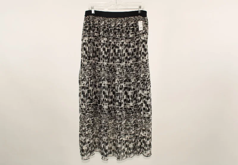 Liz Claiborne Black Skirt | Size 16 velvet skirt luxurious