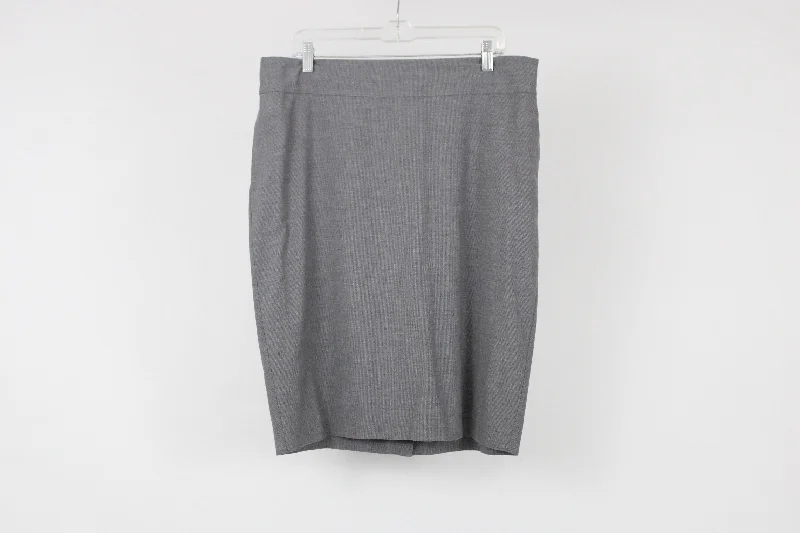 Old Navy Stretch Gray Pinstripe Skirt | 14 corduroy skirt textured