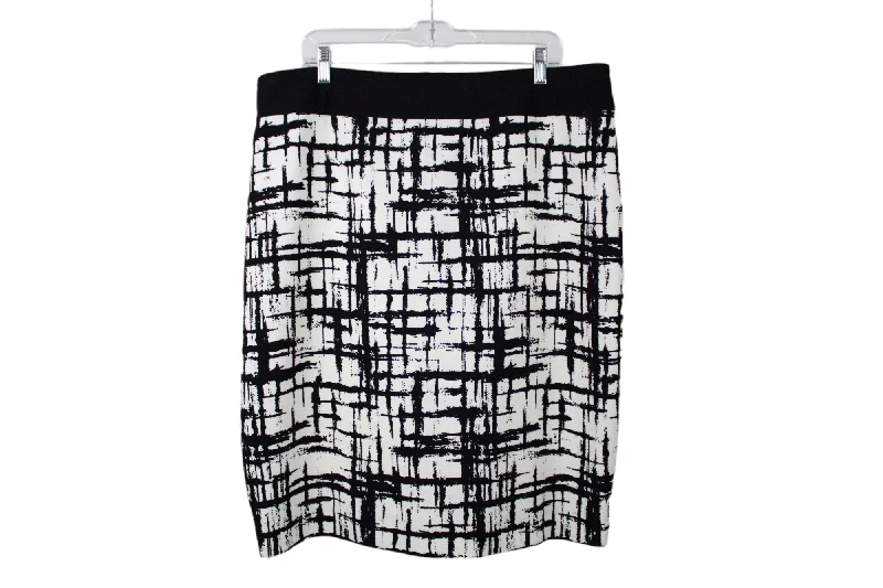 Jones Studio Black & White Skirt | 18W satin skirt smooth