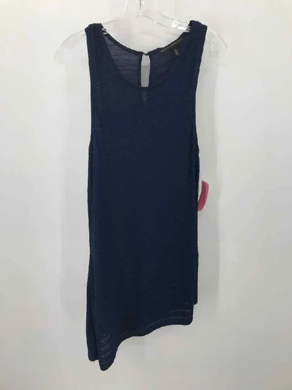 Pre-Owned WHBM Navy Size Medium Tank Top silver tank top