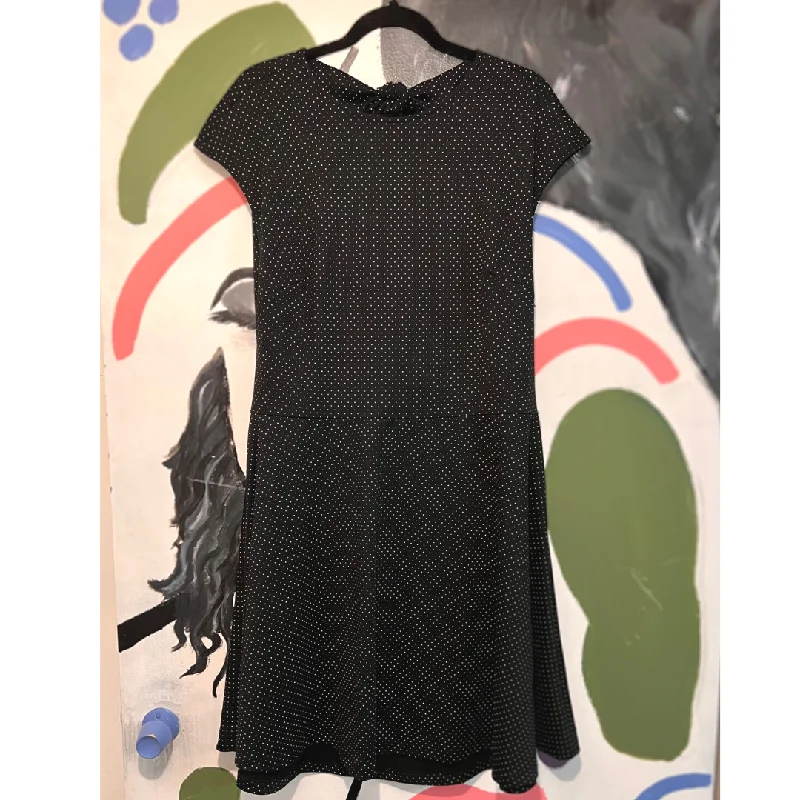 cap sleeve polkadot dress - US 16