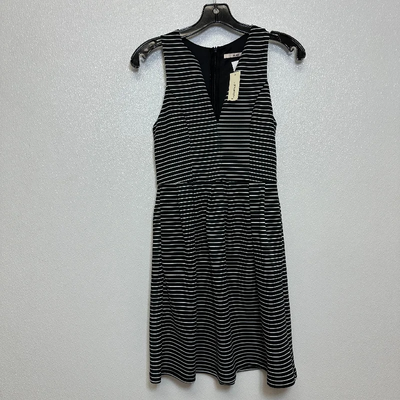 Dress Casual Short By Miami  Size: S