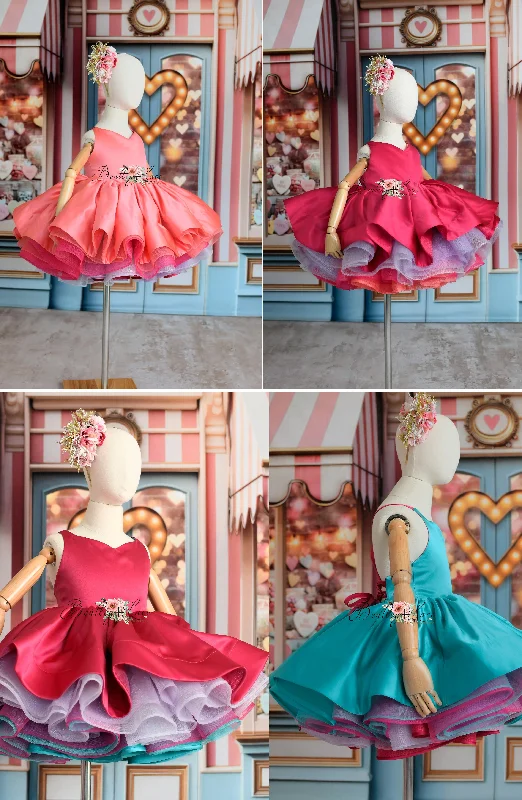 REVERSIBLE "SPUNKY"  BOX SET - 3 reversible petal length dress-6 different looks. Dresses fit 5-7 up to petite 8