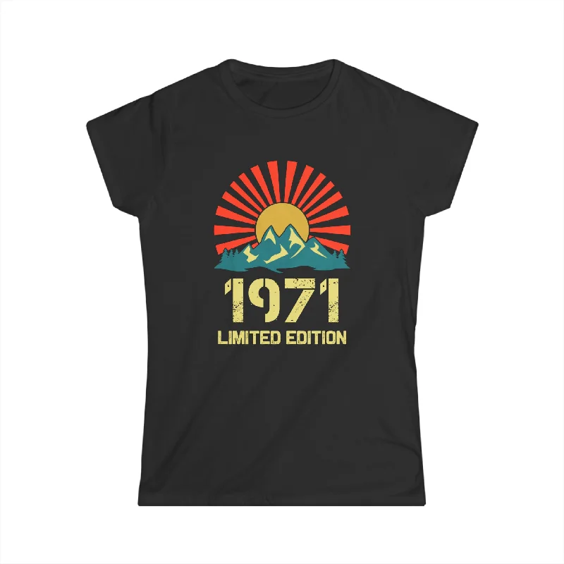 Vintage 1971 Limited Edition 1971 Birthday Shirts for Women Women Tops Fitted T-Shirt Seamless Stretchy