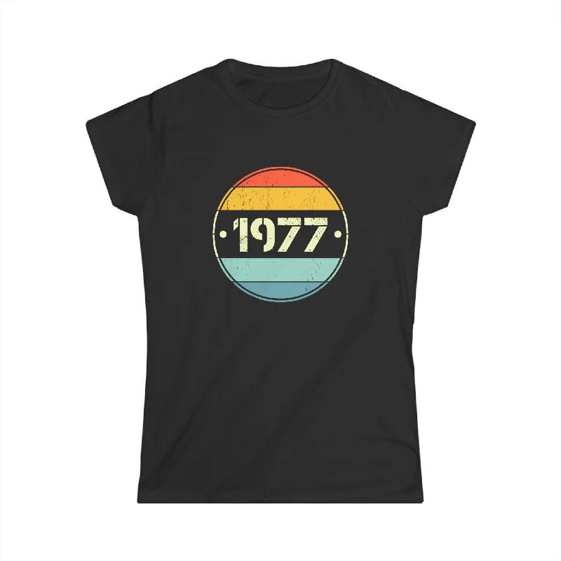 Vintage 1977 Birthday Shirts for Women Funny 1977 Birthday Womens T Shirt Houndstooth Herringbone Solid